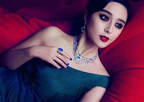 li bingbing nude|Fan Bingbing Nude & Sexy Collection (12 Photos)